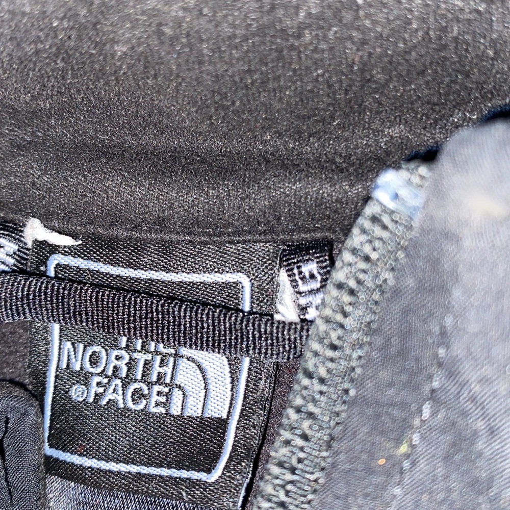 The North Face women’s black full zip long sleeve jacket size medium - Picture 4 of 9